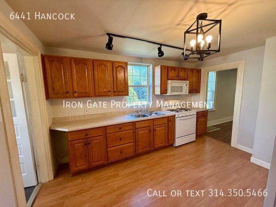 6441 Hancock Ave - Photo 6 of 11