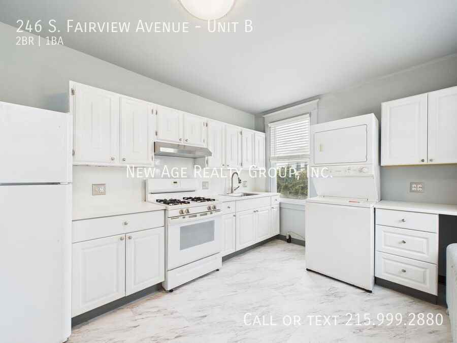 246 S Fairview Ave #B - Photo 2 of 10