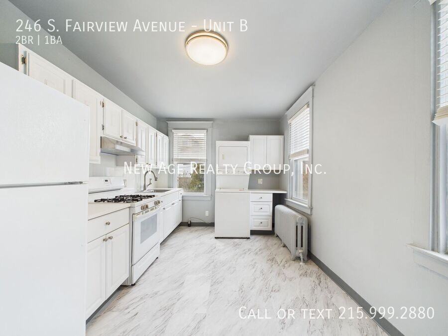 246 S Fairview Ave #B - Photo 3 of 10