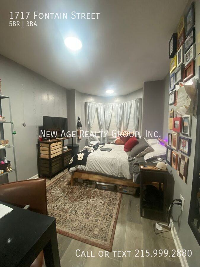 1717 Fontain St - Photo 7 of 16