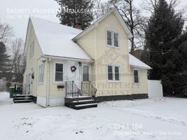 featured image of 2790 Whitney Ave 2nd Fl