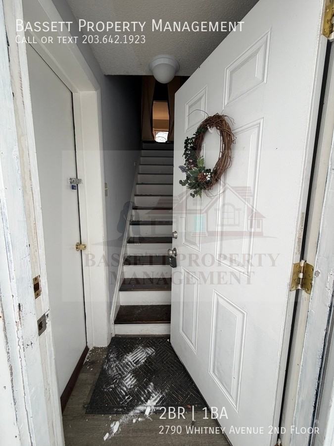 2790 Whitney Ave 2nd Fl - Photo 3 of 11