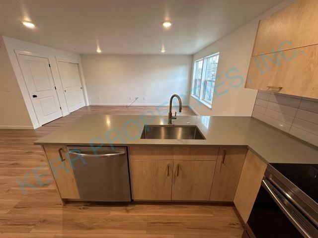 701 Molalla Ave #102 - Photo 6 of 13