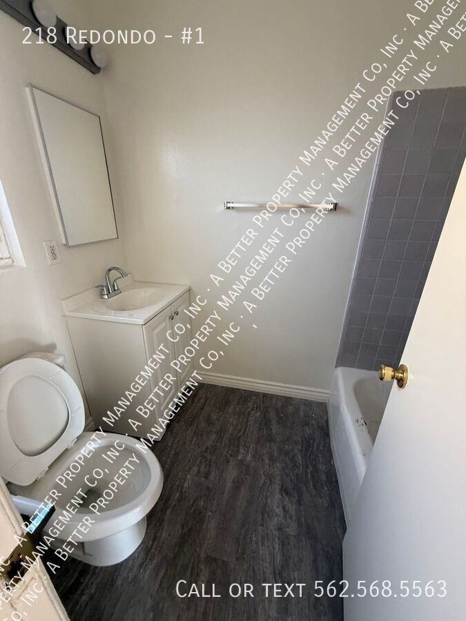 218 Redondo Ave #1 - Photo 4 of 5