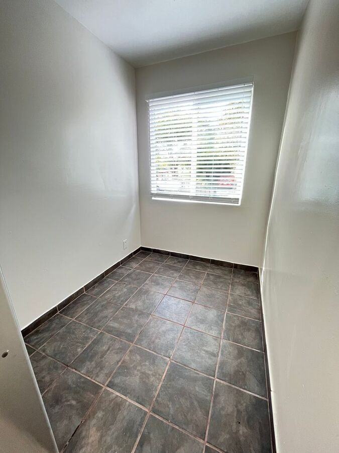 2223 Bonar St #A - Photo 4 of 14