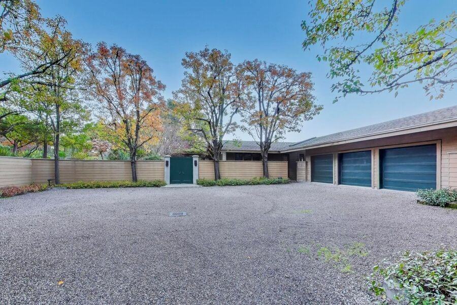 28 Meadow Rd - Photo 3 of 50