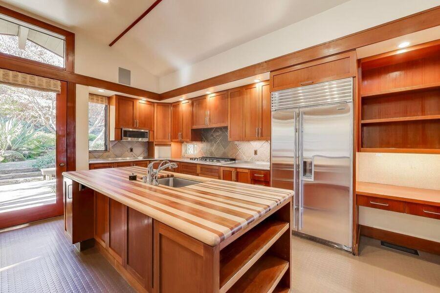 28 Meadow Rd - Photo 5 of 50