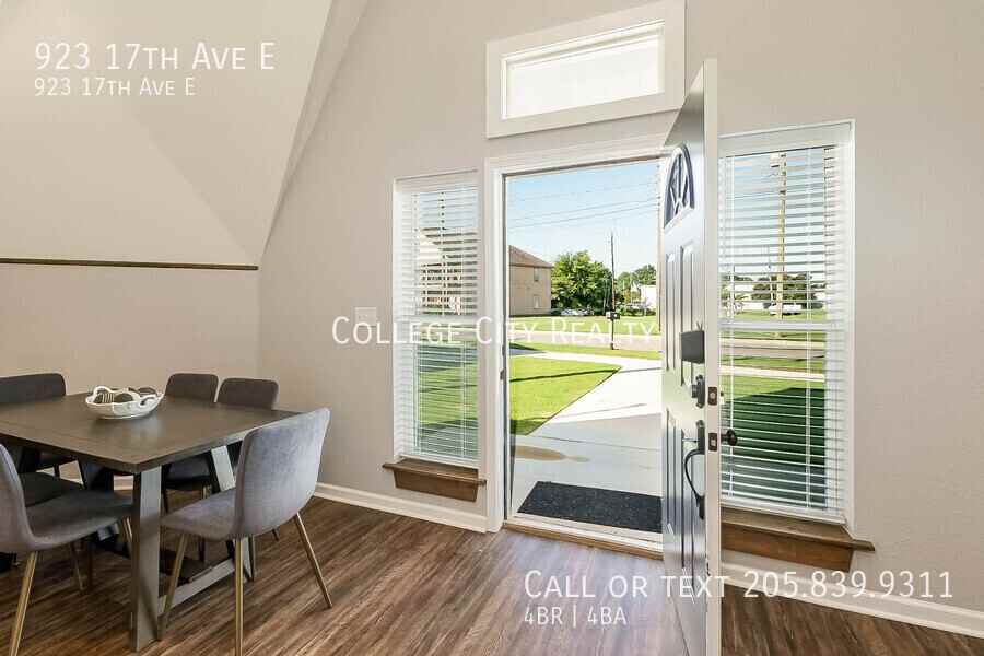 923 17th Ave E - Photo 3 of 22