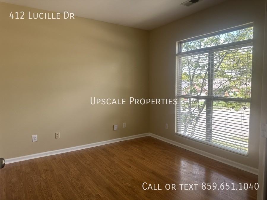 412 Lucille Dr - Photo 2 of 13