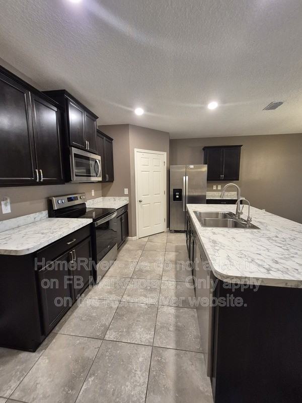 1402 Sw Crest Ave - Photo 3 of 22