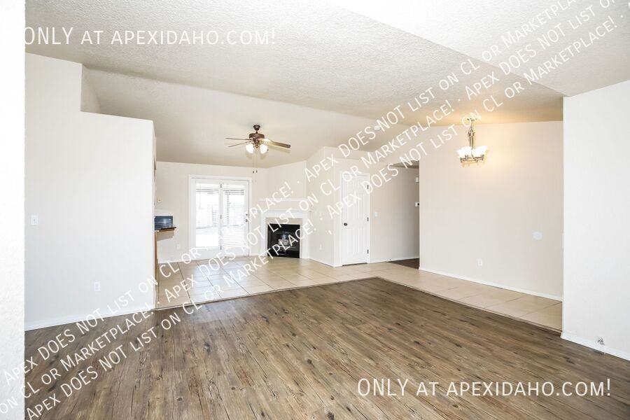 1933 Nw 13th Ave - Photo 4 of 15