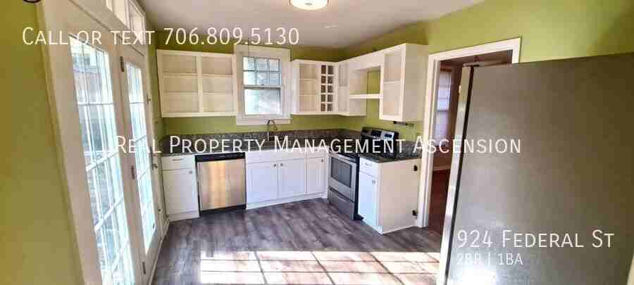 924 Federal St - Photo 2 of 18