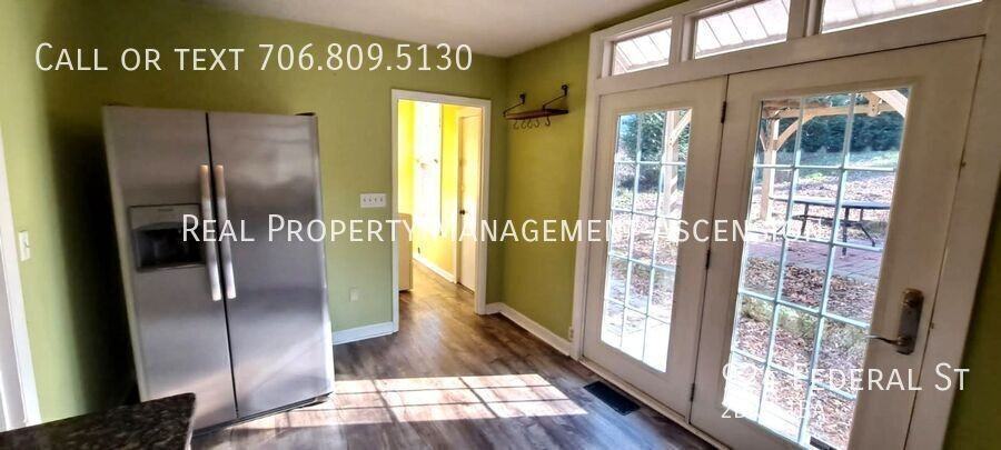 924 Federal St - Photo 3 of 18