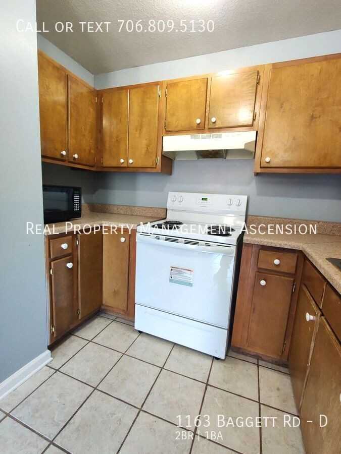 1163 Baggett Rd #D - Photo 3 of 12