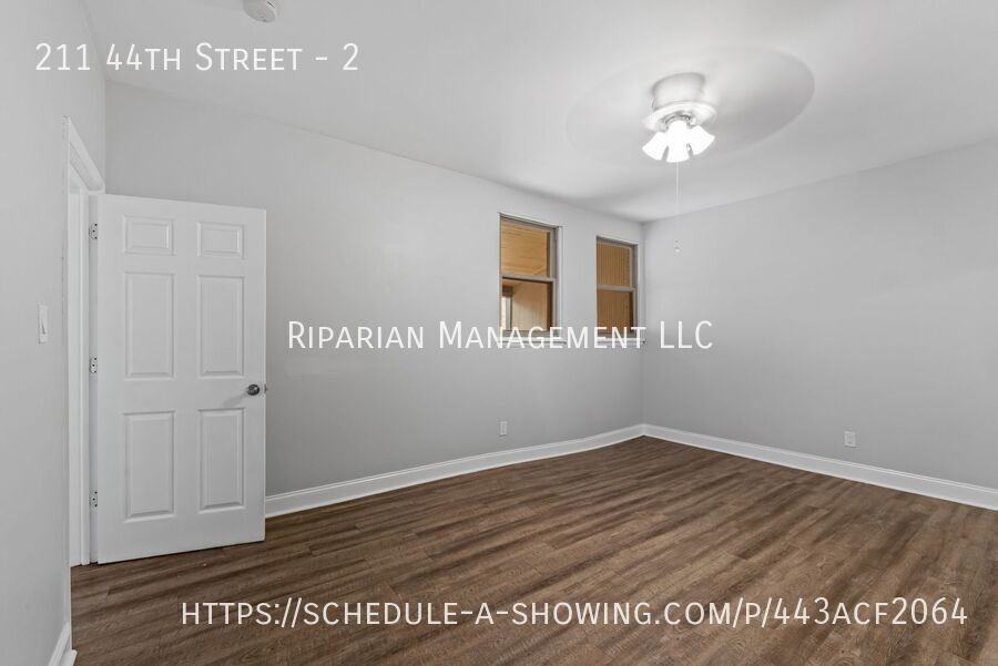 211 44th St #2 - Photo 6 of 32