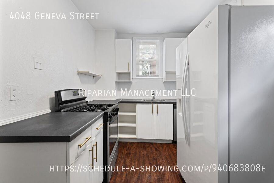 4048 Geneva St - Photo 2 of 19