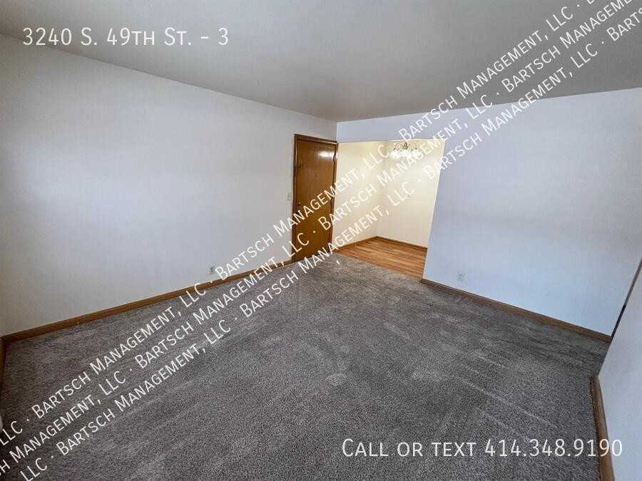 3240 S 49th St #3 - Photo 4 of 23