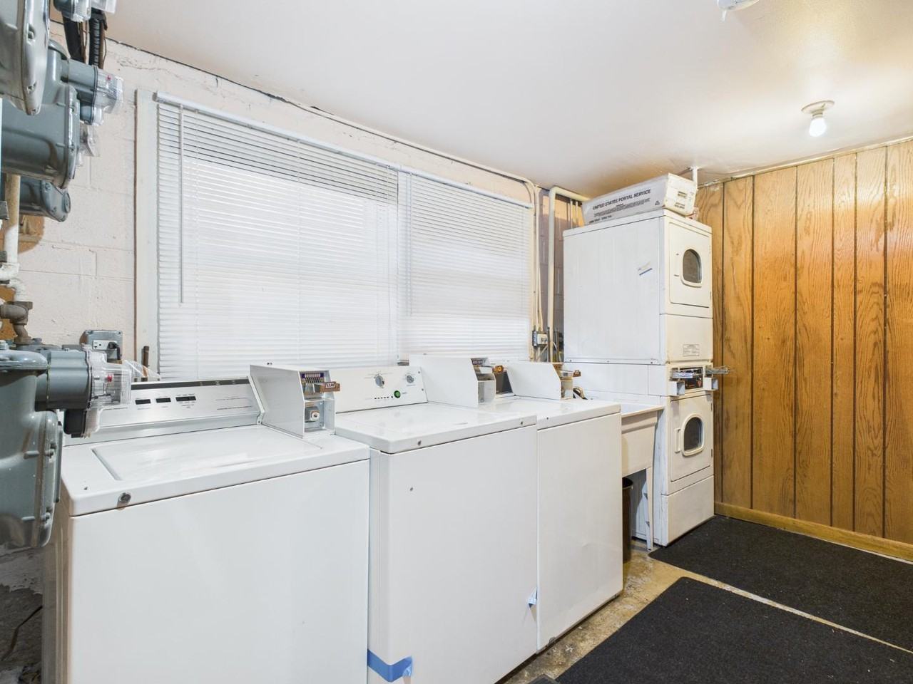 755 Dulles Rd - Photo 7 of 10