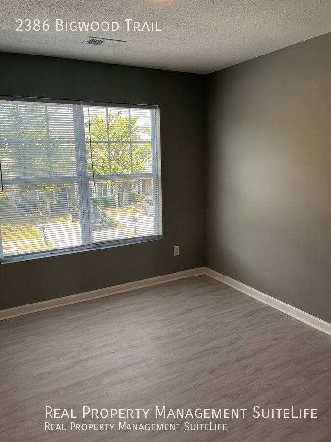 2386 Bigwood Trl - Photo 3 of 10