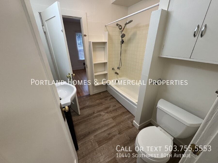 10440 Sw 80th Ave - Photo 3 of 12