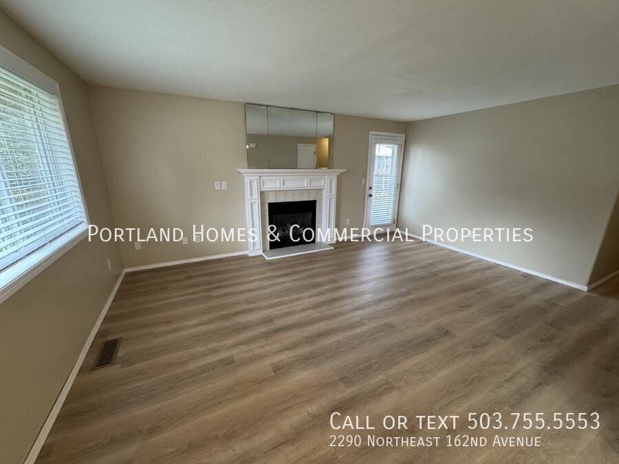 2290 Ne 162nd Ave - Photo 2 of 13