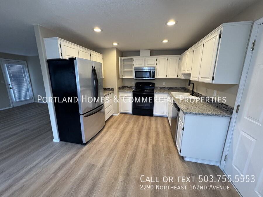2290 Ne 162nd Ave - Photo 4 of 13