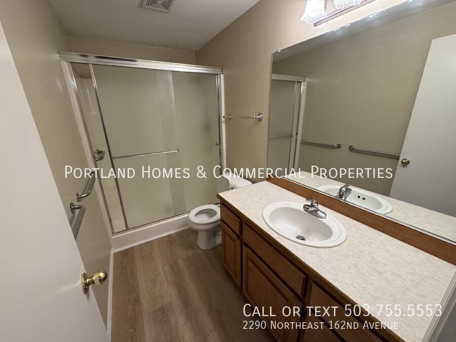 2290 Ne 162nd Ave - Photo 6 of 13