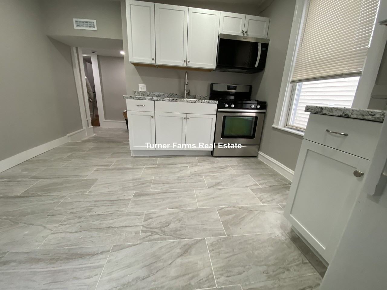 Humphreys St #2B - Photo 3 of 24