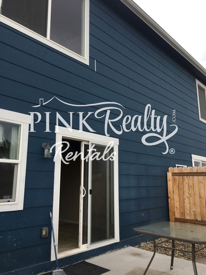 2317 Washo Cir - Photo 2 of 38