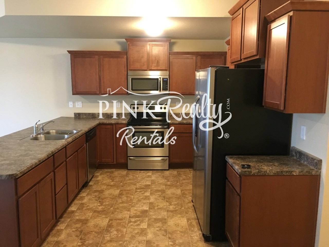 2317 Washo Cir - Photo 4 of 38