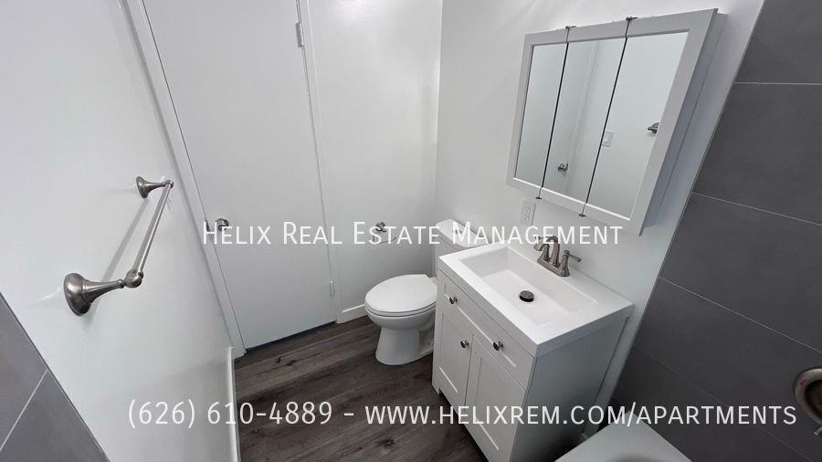 1138 E Elk Ave #3 - Photo 4 of 16