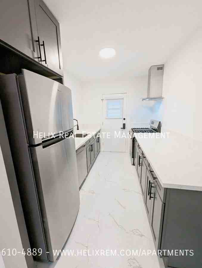 1728 N Sierra Bonita Ave #2