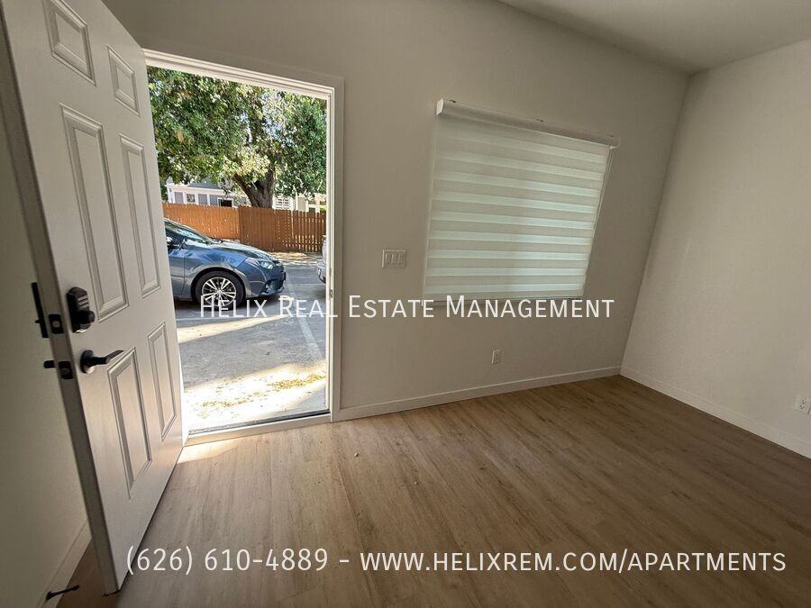 405 N Euclid Ave #407 - Photo 5 of 11