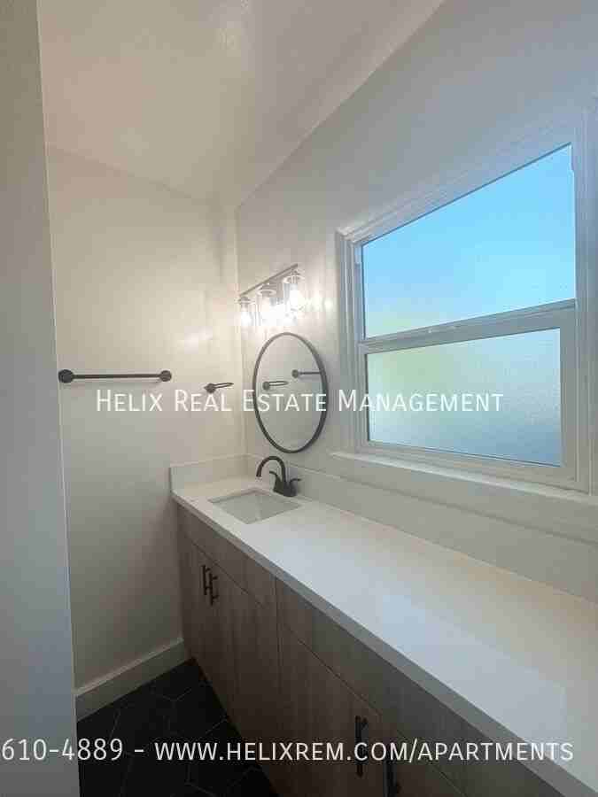 1706 N Sierra Bonita Ave - Photo 3 of 16