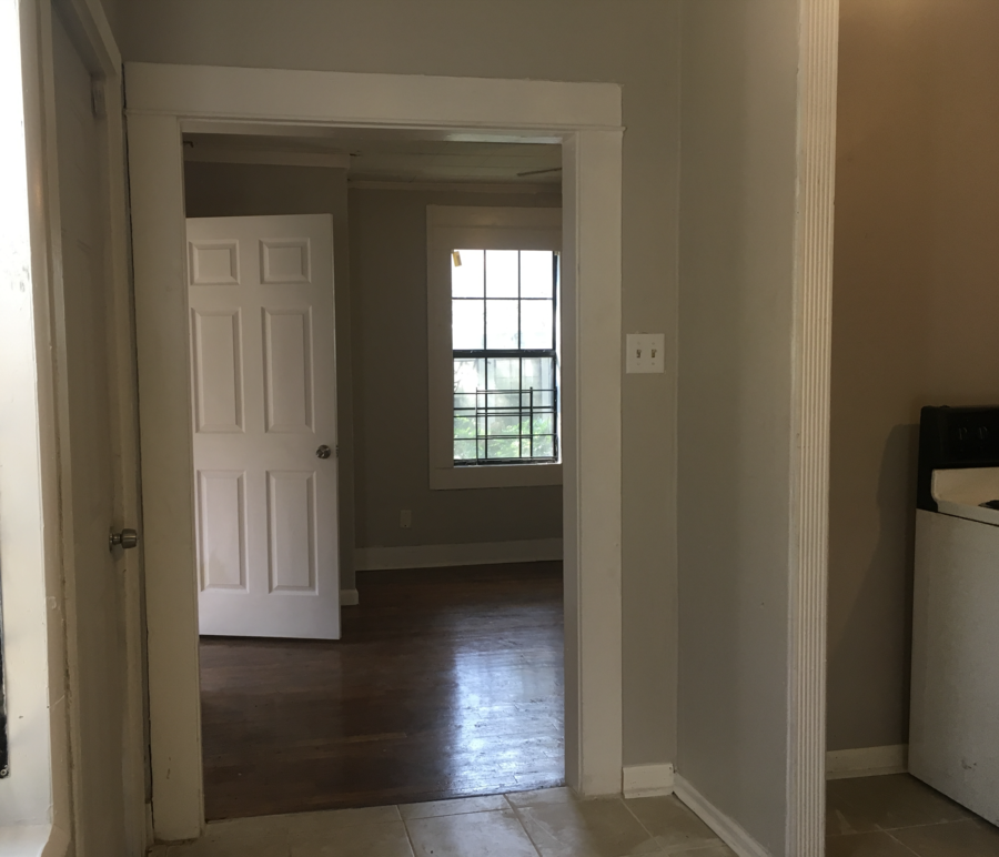 1818 St Charles St - Photo 3 of 8