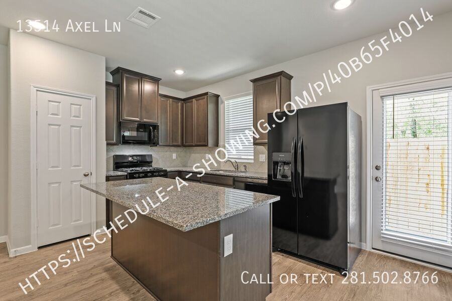 13514 Axel Ln - Photo 7 of 35