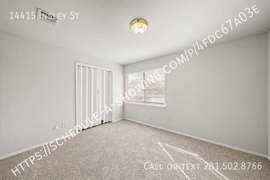 14415 Insley St - Photo 6 of 12