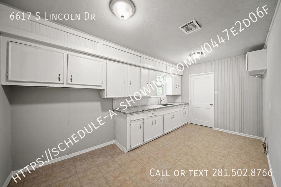 6617 S Lincoln Dr - Photo 2 of 10