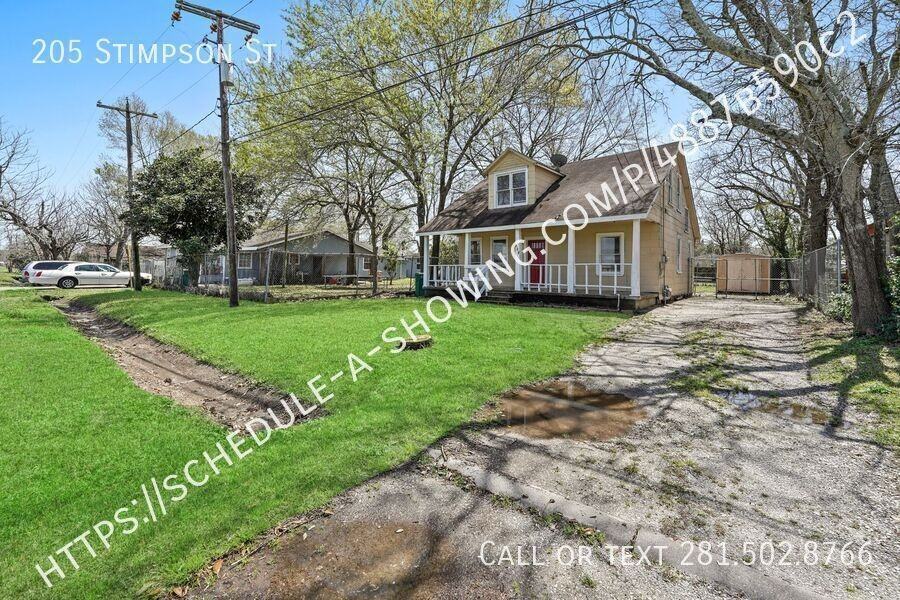 205 Stimpson St - Photo 3 of 16