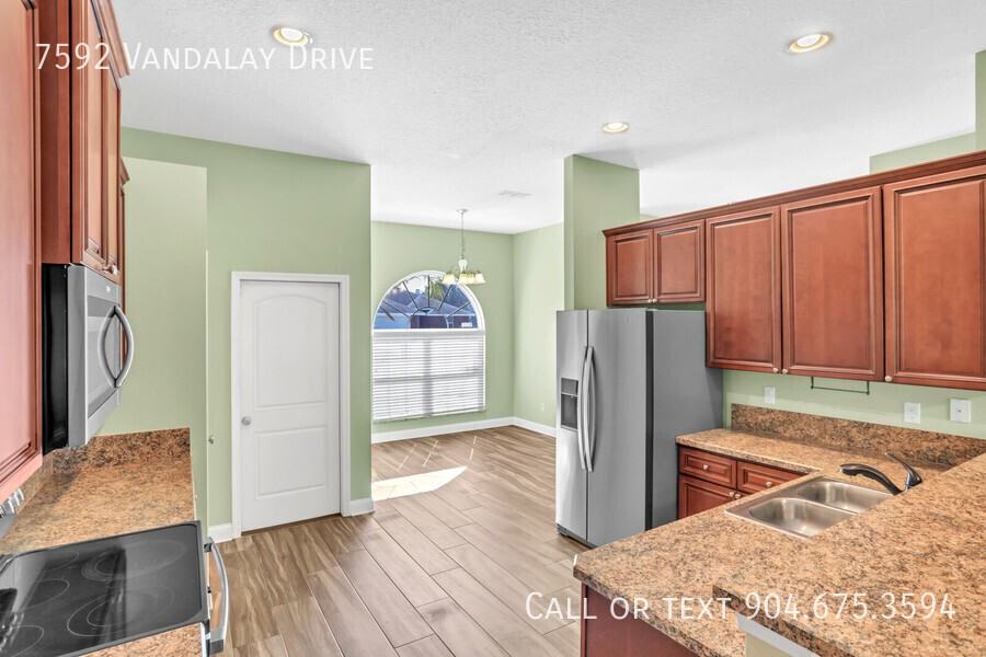 7592 Vandalay Dr - Photo 7 of 27