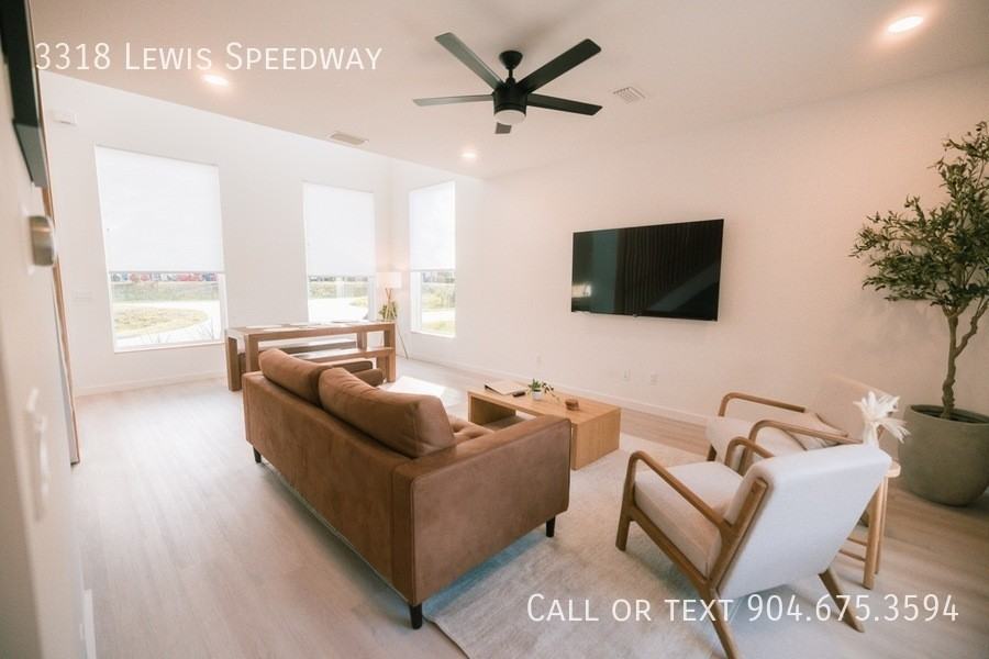 3318 Lewis Speedway - Photo 4 of 23