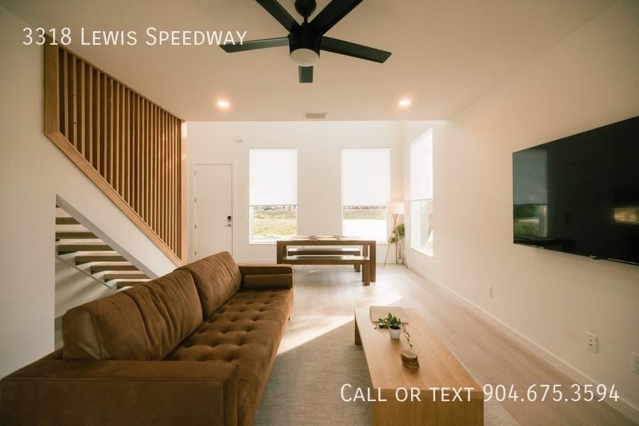 3318 Lewis Speedway - Photo 6 of 23