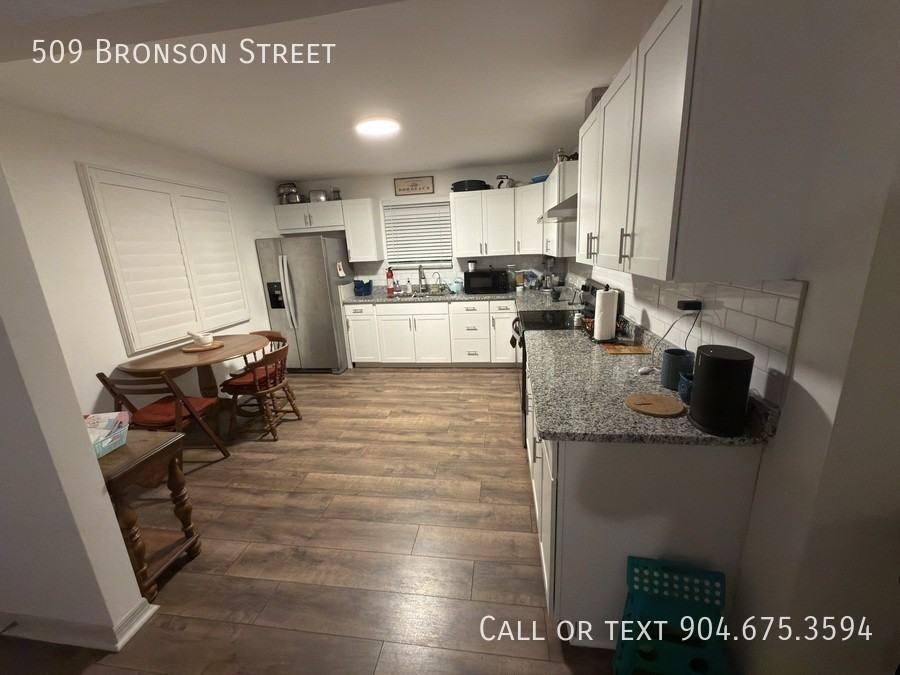 509 Bronson St - Photo 2 of 5