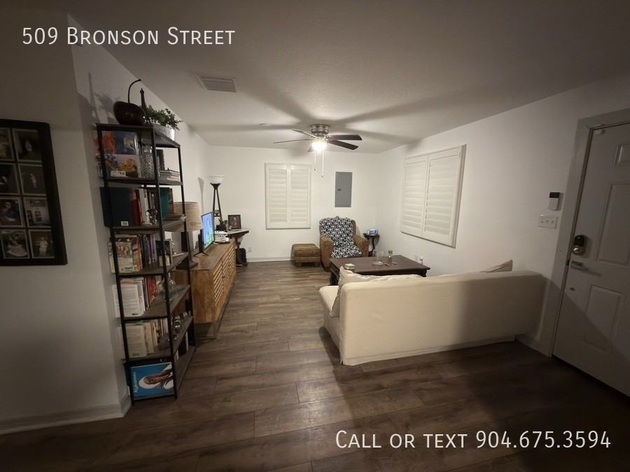 509 Bronson St - Photo 3 of 5