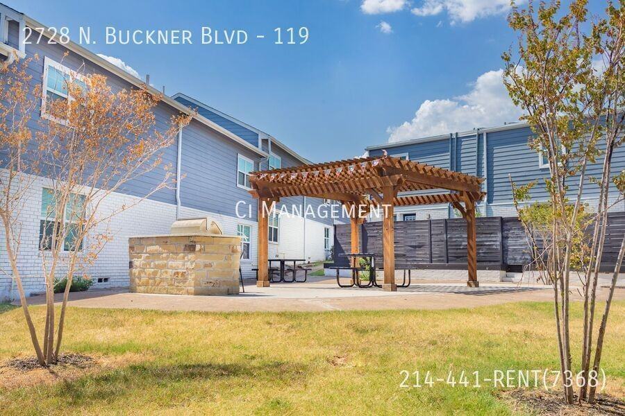 2728 N Buckner Blvd #119 - Photo 4 of 35