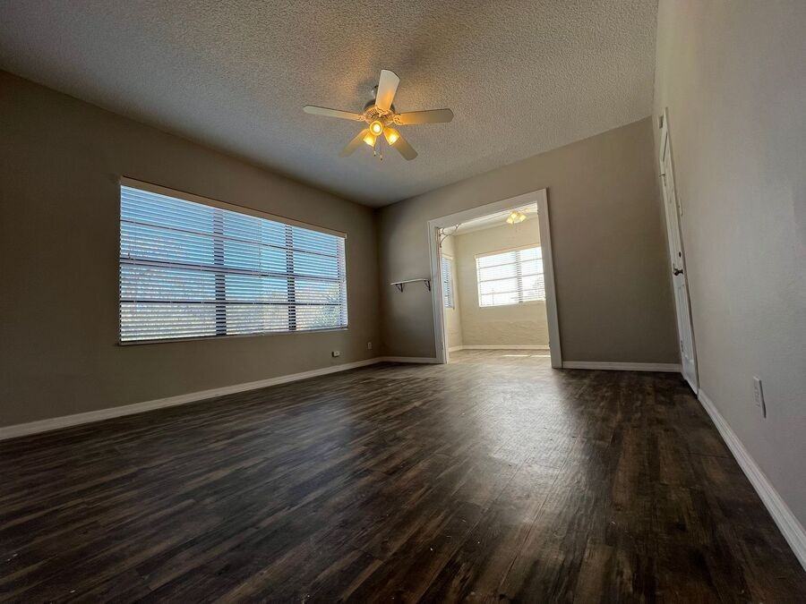 163 Avenue A Se #3 - Photo 2 of 11