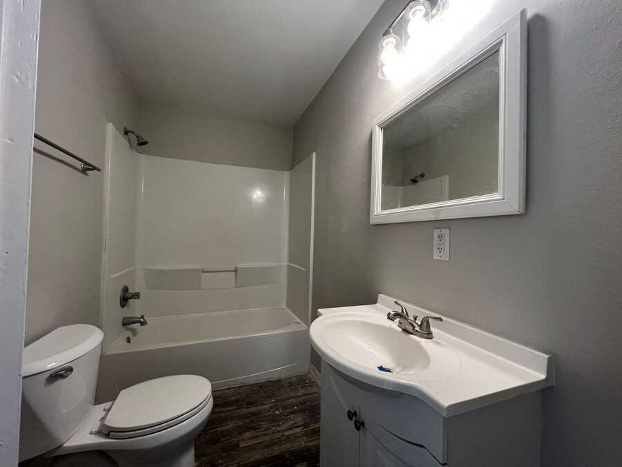 163 Avenue A Se #3 - Photo 7 of 11