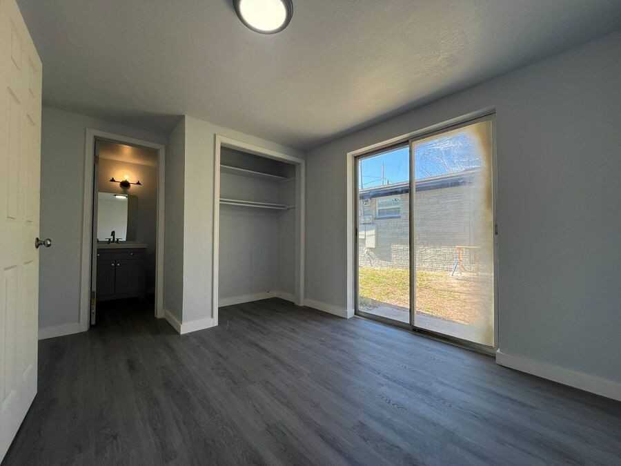 9320 Grandfield Rd #B - Photo 3 of 4