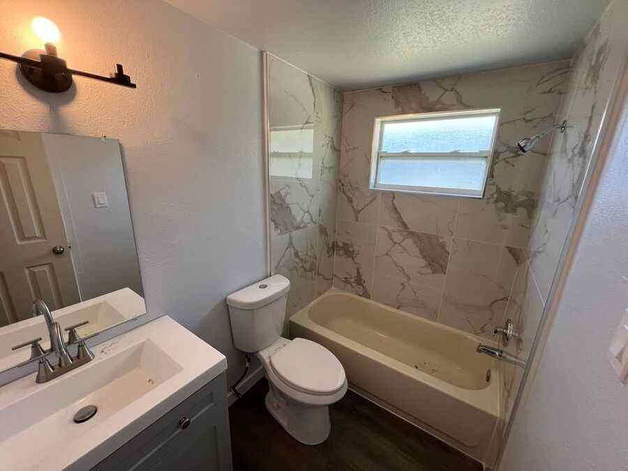 9320 Grandfield Rd #B - Photo 4 of 4