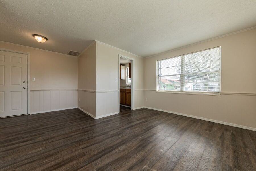 907 Lake Jessie Dr #A - Photo 4 of 8